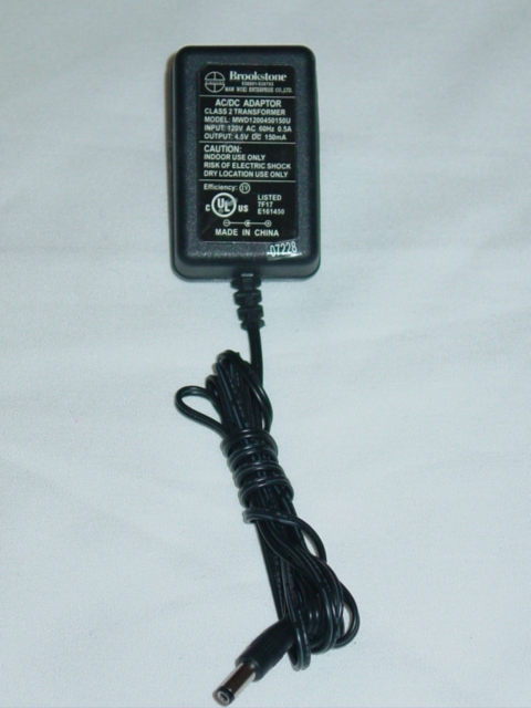 NEW Brookstone MWD1200450150U AC Adapter 4.5V 150mA NEW Brookstone MWD1200450150U AC Adapter 4.5V 150mA